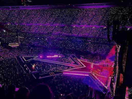 taysprivatejet's tweet image. taylor, bey, and rihanna and their latest stadium concerts