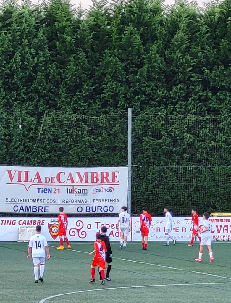 sporting_burgo's tweet image. CADETE
3ª FUTGAL - A CORUÑA - GRUPO 2
SPORTING CAMBRE - SPORTING BURGO 0 - 4
Goles: Iago 2, Manu e Isaias.