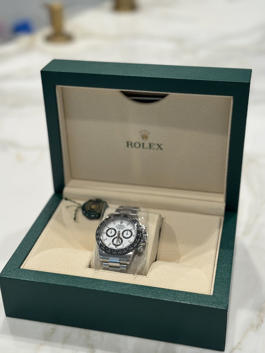 T Capital tweet media