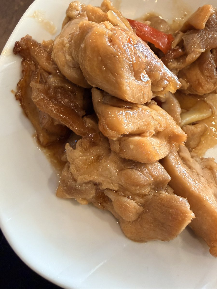 luglugluglug's tweet image. 今日は倉敷ドーミーイン泊まったんだけど、朝食ビュッフェの力の入れようが結構いいな。

かなり地元の食材目立つしオリジナルの地元に見立てた料理もいい。

いつもの定番ビジネスホテルビュッフェを極力使ってないの、めちゃいいわ。