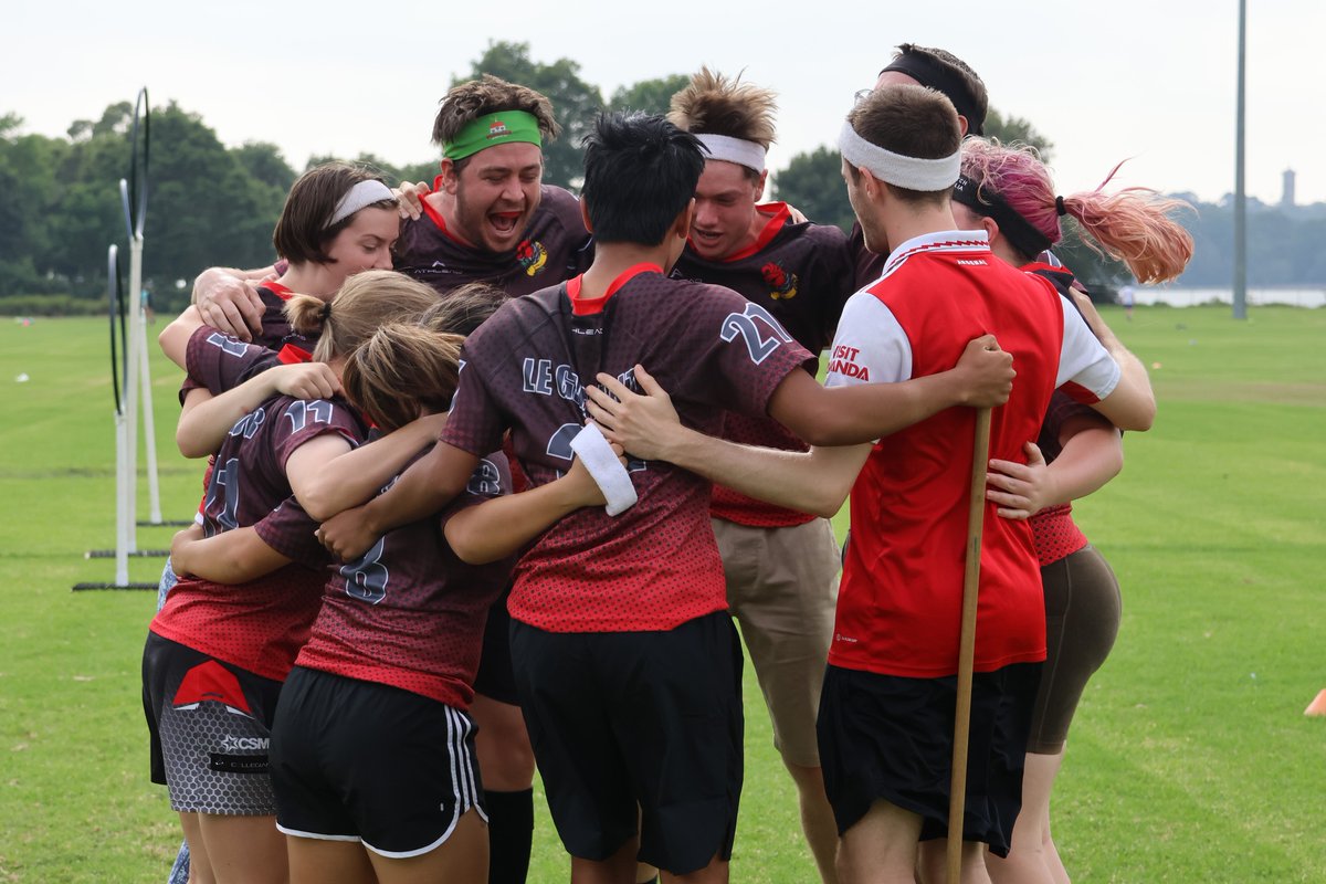 MacqDictionary's tweet image. the new name for real-life quidditch, where the aim is to score goals by putting a ball through any of three vertical hoops at each end of the field.

🚨VOTE BEFORE MIDNIGHT

Have your say in the People&apos;s Choice Word of the Year! VOTE NOW at the link in our bio #wordoftheyear2025
