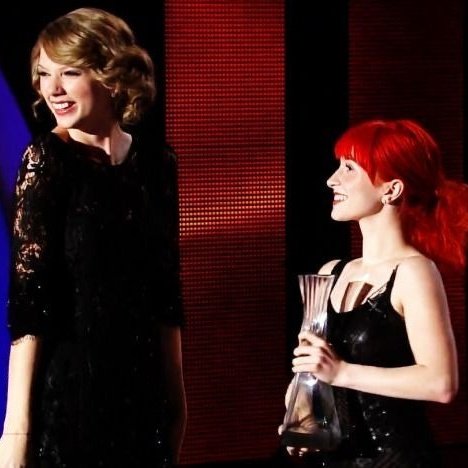 taymetallica's tweet image. not a gaylor but thats my parents ur talking about... put some respect on tayhayley yuri