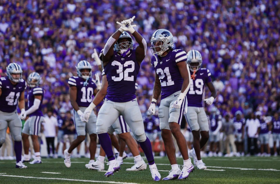 JeronAllen24's tweet image. After a great conversation with @CoachBuddyWyatt I am blessed to receive and offer from K-State University.  #AGTG @TheCoachNWard @TheHillTTHLFB @CoachGreedy @Dboogie_93 @twftraining @Coach_D_Wynn @turksgolf38 @247Sports @Rivals @RivalsHS @TFloss32 @MikeRoach247 @On3sports