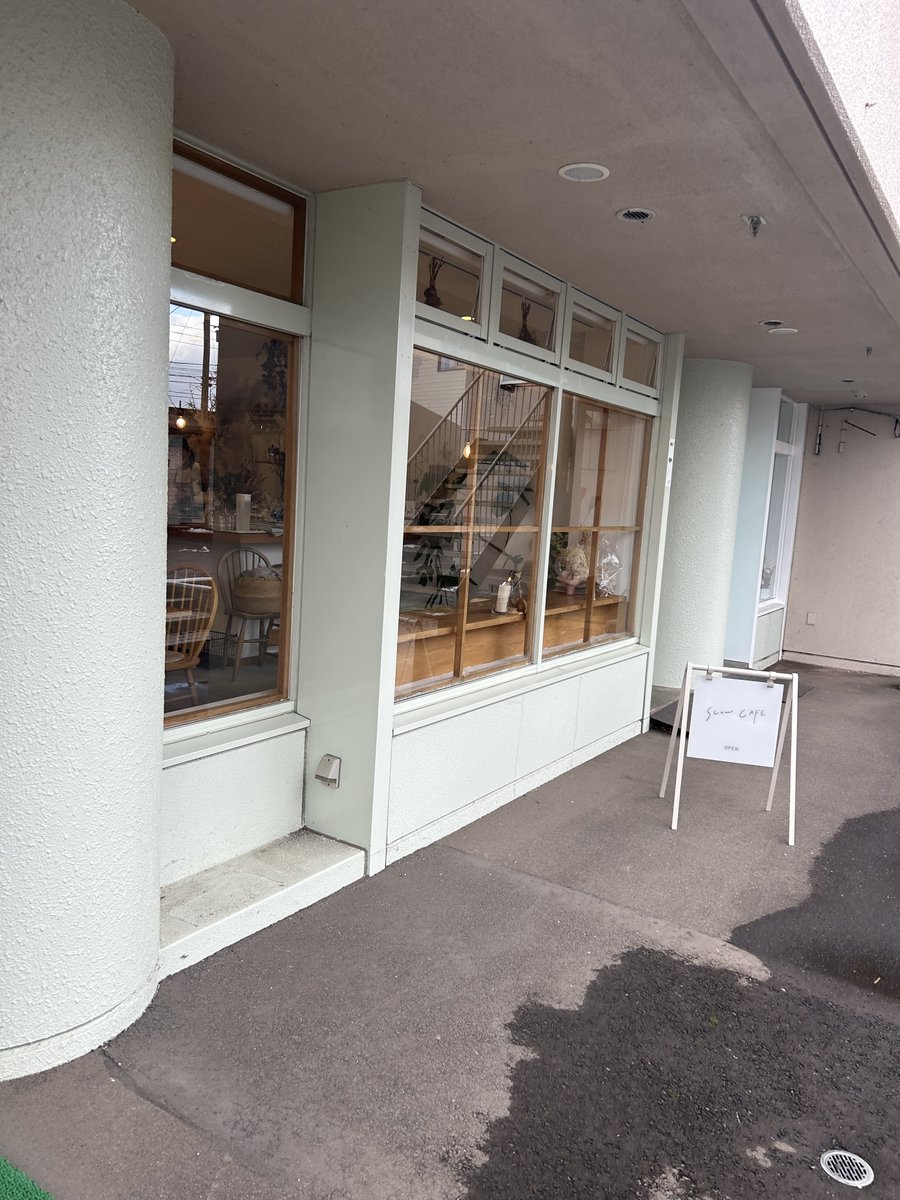 hokkaido_abtrip's tweet image. 八雲町にあるSLOW CAFE （スロー カフェ）さん
店内はかわいい😍そしてすぐ満席なりました！！
私はカレードリア注文して
アツアツ、ﾁｰｽﾞとろ～り、ボリュームあり！！
お腹いっぱいになりましたが
デザートのプリンも注文🥰
またいきま～す！

＃ABﾄﾘｯﾌﾟ
＃SLOW CAFE
