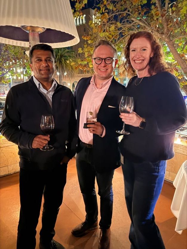PeterCski's tweet photo. Last night’s CMORoom dinner was one for the books. ✨

I walked away feeling deeply energized by the chance to reconnect with friends &amp; meet so many other incredible marketing leaders. The conversations at my table — especially around AI innovation in tech.

#ProductMarketing https://t.co/4iqnb96EyG