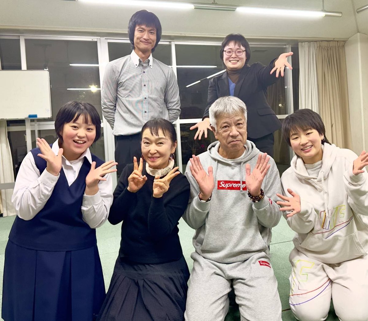 good_perday's tweet photo. 昨日の稽古より！
ブルースリー...ヘルメットかぶってます
本番前に髪は切ります😂 https://t.co/rFx3L19Q73