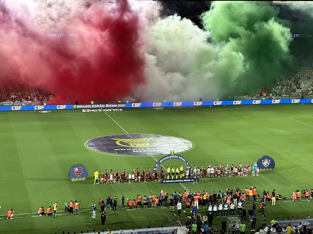 fernandez_puma's tweet image. FLUMINENSE 🆚 FLAMENGO 

Jornada 33 del Brasileirão 2025 en Maracanâ. Erick Pulgar es titular en el “Mengão”.