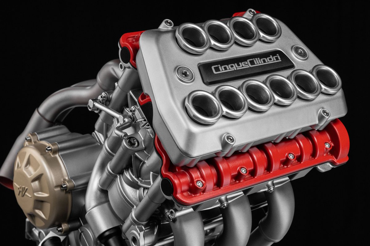 Love seeing this type of innovation - a U-shaped 5 cylinder 1150cc motor that puts out 240hp at 132 or less pounds. It's a 3:2 piston design.

mvagusta.com/us/en/news/5-c…

<a href="/dictionaryhill/">Meccanica</a>