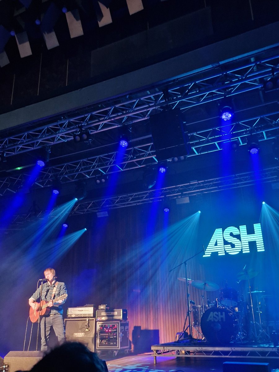 AlisonJSmith70's tweet photo. @ashofficial tonight @NCHMCR Great mix of classic and new stuff 🔥 https://t.co/ubJzP89LxQ