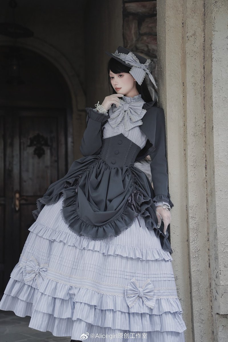 Roses on the Roof～ロリィタ＆クラシック【公式PR】 (@shiny5432