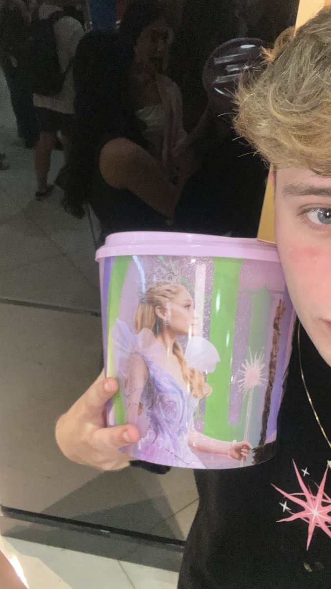 guiidb's tweet image. PIOR DIA DA MINHA VIDA ACABEI DE TERMINAR WICKED FOR GOOD