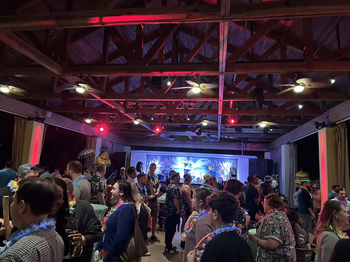 joedone's tweet photo. Wow! What a fun event tonight! Thanks @Live360events #live360 https://t.co/a4FHzuQF63