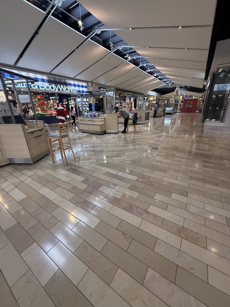 caffeinatednova's tweet image. i was trying so hard not to be obvious…