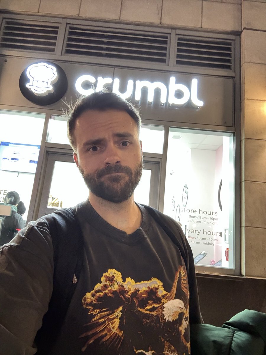 thekitze's tweet image. pls evacuate me back to europe pls these ppl are insane