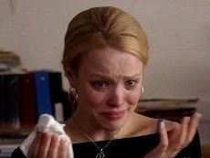 Luisaasaurus's tweet image. Un día Daniela se levantó y decidió decir “Paranoica, insegura, cuando se me ira a quitar este miedo tan absurdo"