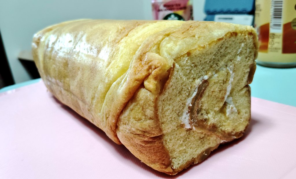 fuyu1212_'s tweet image. こんな朝からでっかいロールケーキ大食いチャレンジ〜✨👏✨👏✨👏✨👏✨👏✨
いただきまぁぁぁぁす🤤