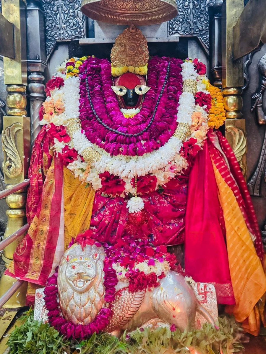 ┈┉┅━❀꧁ω❍ω꧂❀━┅┉┈
🚩 विंध्याचल पर्वत पर विराजमान माँ विंध्यवासिनी देवी के आज दिनाक 20 नवंबर 2025 गुरूवार के मंगला आरती श्रृंगार दर्शन🚩
#जय_माँ_विंध्यवासिनी🙏🏻🌺🚩
#vindhyachaldham 
┈┉┅━❀꧁ω❍ω꧂❀━┅┉┈