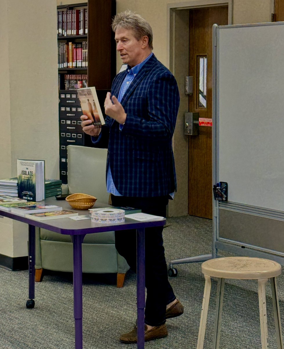 Book event/signing with the students and faculty at Columbia College. Loved talking about The Isolate and the writing process. #theisolate #randsmithbooks #daisy1337