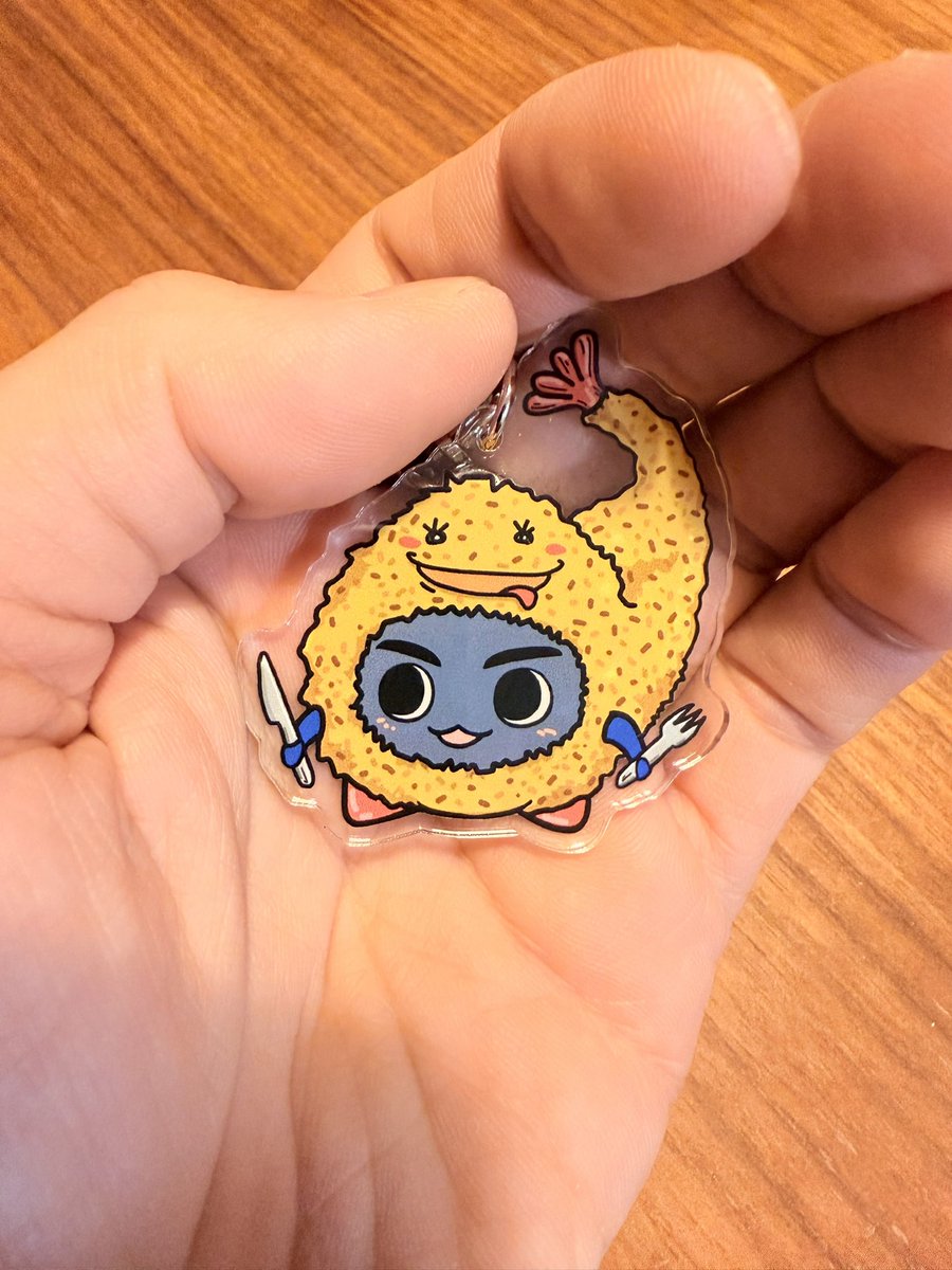 朝から嬉しすぎるものが届きました🥺✨
『闇堕ちさとべぇ』ちゃん✨
左手に抱えた壺にディップした棍棒で敵を叩くおとろしいさとべぇです👶❤️
明後日11月22日のNHKカルチャー『大人の塗り絵』名古屋教室で名古屋ご当地『えびふりゃーさとべぇ』とともに初お披露目します✨

nhk-cul.co.jp/sp/programs/pr…