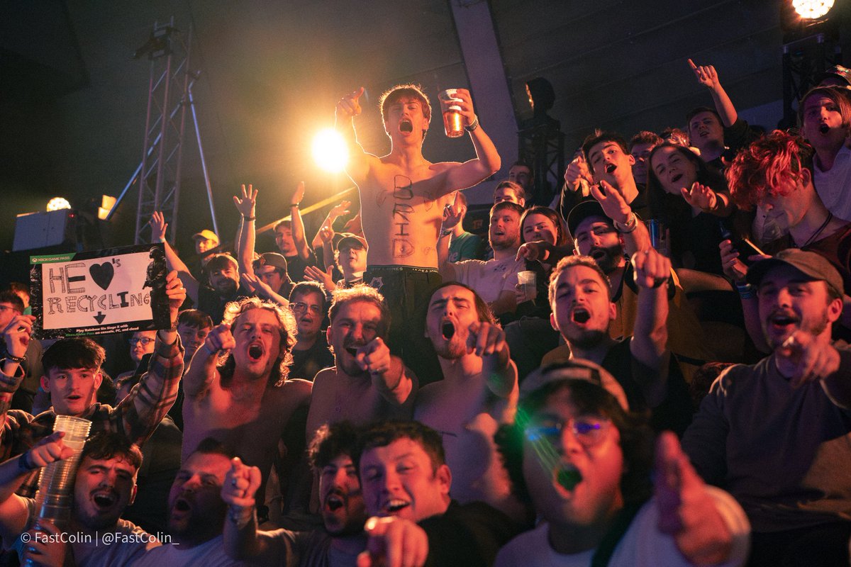 tomjsherlock's tweet image. A couple 📸 from the @R6esports
Munich 🇩🇪 Major 

Does this man ever miss?

Thank you to @FastColin_ the utter 🐐 for taking these, especially capturing a bit of the atmosphere