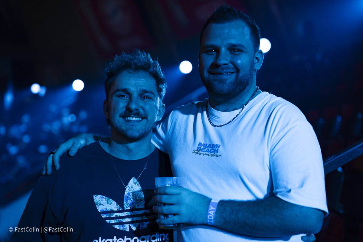 tomjsherlock's tweet image. A couple 📸 from the @R6esports
Munich 🇩🇪 Major 

Does this man ever miss?

Thank you to @FastColin_ the utter 🐐 for taking these, especially capturing a bit of the atmosphere