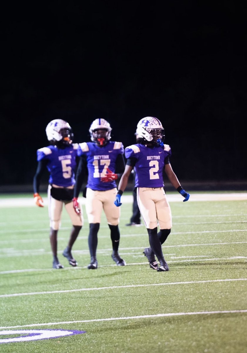 2justinmitchell's tweet photo. Ready to watch these boys play ball Friday ! Slideoutz 5Deep 😈 let’s keep adding to this Legendary run https://t.co/MQedddDbxy