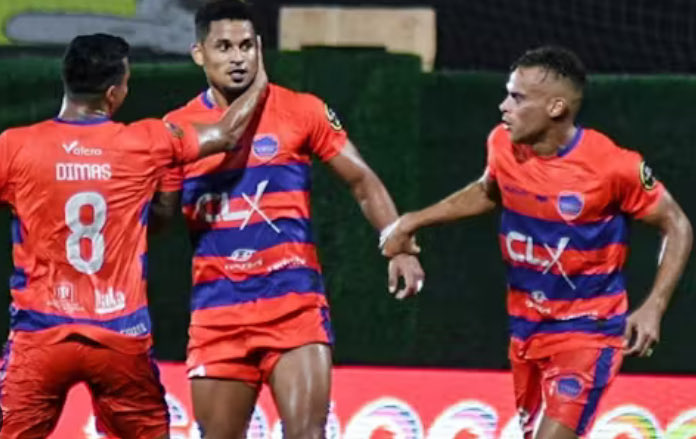 El “general “ Edwin Pernia estaría en conversaciones secretas con el <a href="/DvoTachira/">Deportivo Táchira FC</a> para formar la nueva plantilla bajo el mando del “chino” Recoba