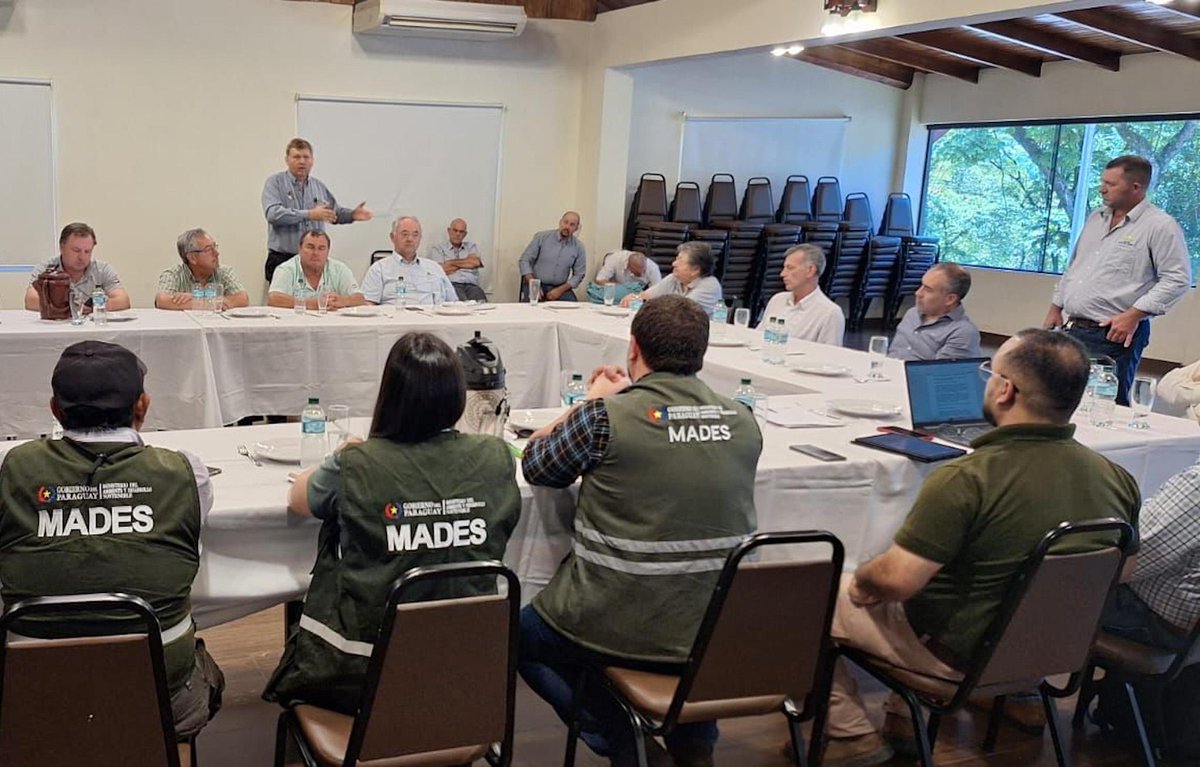mambiente_py's tweet image. MADES en Territorio: cerca de la ciudadanía y del productor, apostando al diálogo y la transparencia para fortalecer el Desarrollo Sostenible del Paraguay n9.cl/8ni1k @ItapuaPy @GobCaaguazu @AltoParanaGober @LaNacionPy @780AM @canalpropy