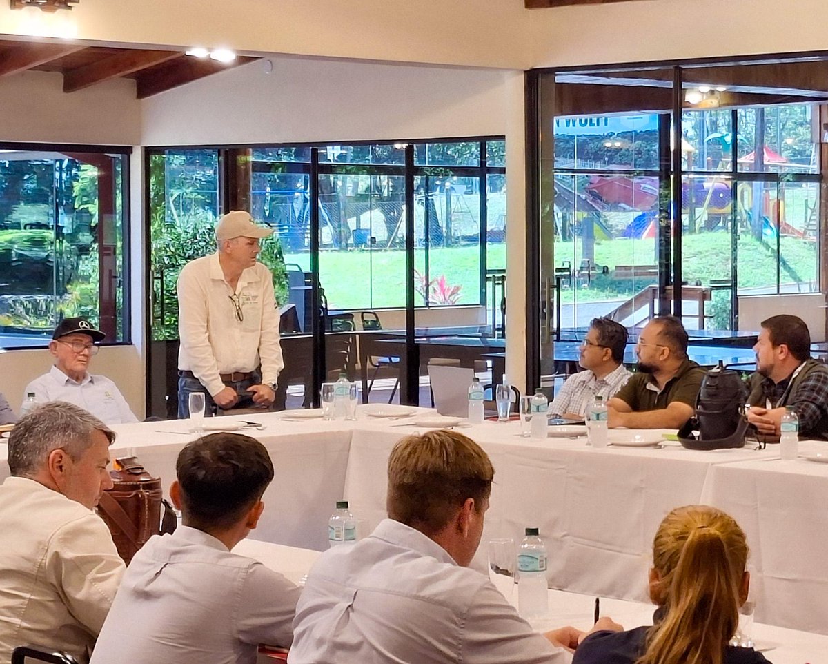 mambiente_py's tweet image. MADES en Territorio: cerca de la ciudadanía y del productor, apostando al diálogo y la transparencia para fortalecer el Desarrollo Sostenible del Paraguay n9.cl/8ni1k @ItapuaPy @GobCaaguazu @AltoParanaGober @LaNacionPy @780AM @canalpropy