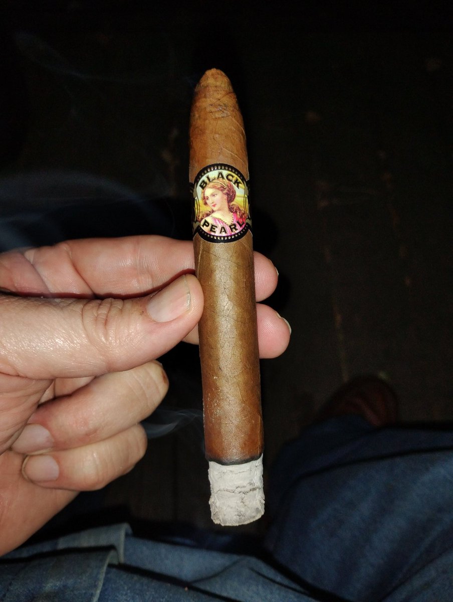 mobarbq's tweet photo. La Perla Habana Black Pearl Morado Belicoso. #AfricanCameroonwrapper
#multicountryblend https://t.co/0f260cGVut