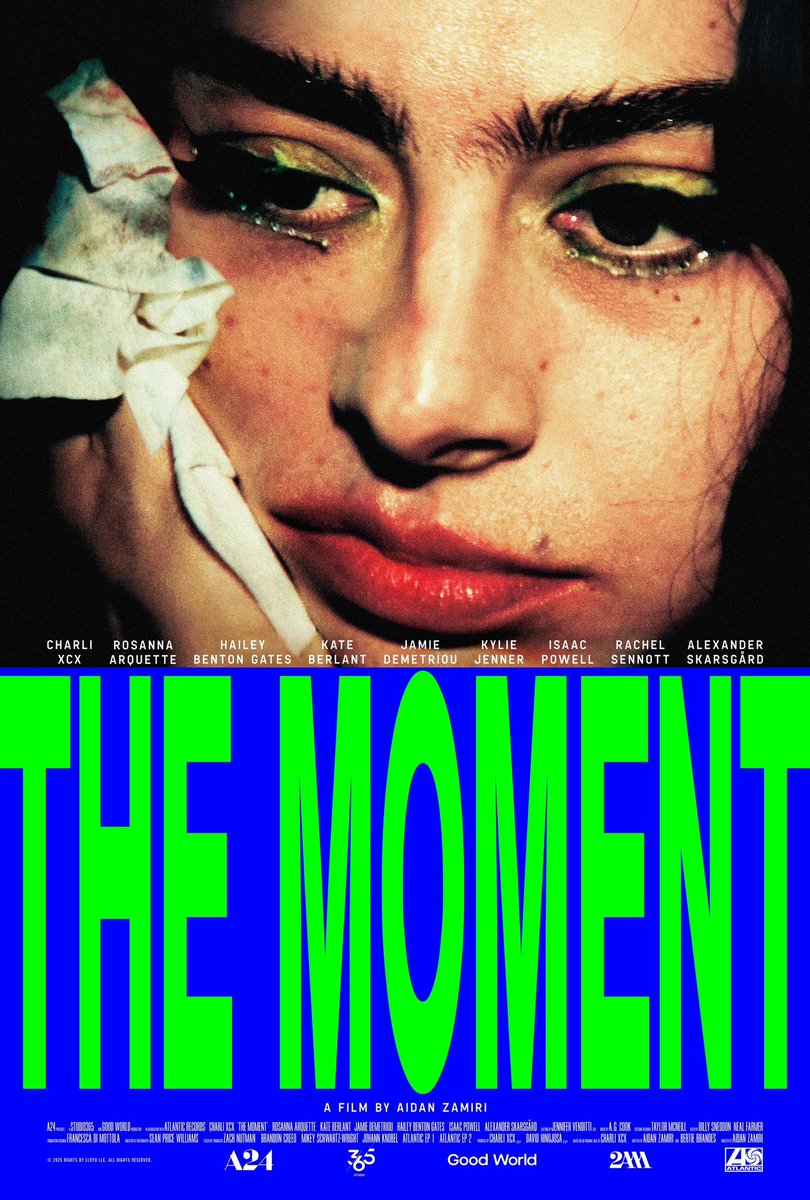 FilmNewsNos's tweet photo. 🎬 Here’s the NEW POSTER for drama movie, #TheMoment! Starring #CharliXCX #AlexanderSkarsgard #RosannaArquette #IsaacColePowell #KateBerlant #RishShah #JamieDemetriou #HaileyBentonGates #RachelSennott

In theaters January 30, 2026

#AidanZamiri @A24 https://t.co/2Zo833VMIX
