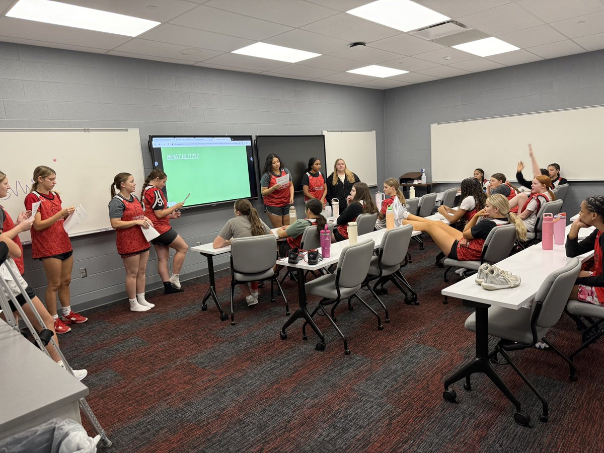 Last week, the seniors presented ideas on playing hard consistent. This week, the juniors presented us with ideas on emotional intelligence. 

Wisdom Wednesday is one of our favorite traditions. Each week, a group of players plans &amp; delivers a 10-15 minute leadership lesson ❤️