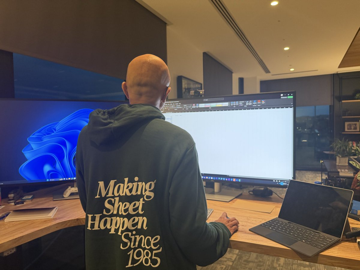 satyanadella's tweet image. Less hair. Same love for Excel!