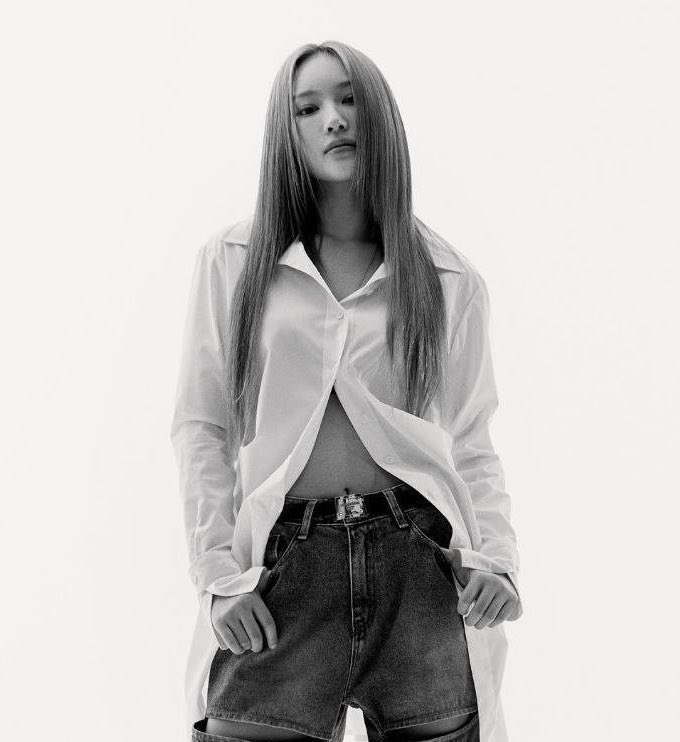 singloops's tweet image. HELLO! This is a new page for the main vocalist of DreamCatcher &amp;amp; her upcoming schedules in co-ed rock band ChRocktikal, Lee Siyeon! 🐺

loops, pics, edits &amp;amp; immersing our fierce wolfie into the k-rock/b-band space! Please repost/like to help spread! ♡/↻