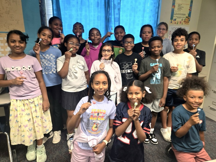 MarekElem's tweet image. Congratulations to these 5th graders for completing 10+ Imagine Math lessons!! 👏🏼👏🏼