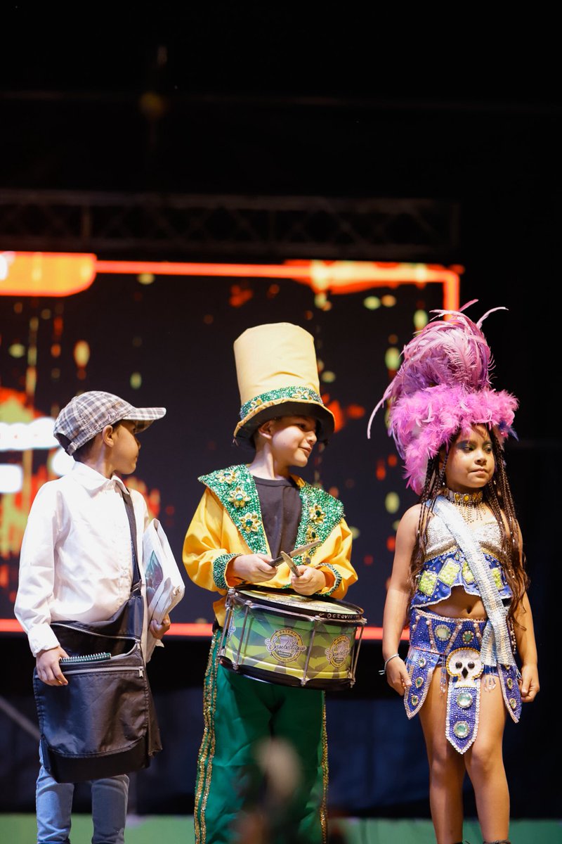 #Saladas celebró su aniversario… ¡y ahí estuve para acompañarlos! 🎉
¿Quién más disfrutó de esta tarde tan especial?