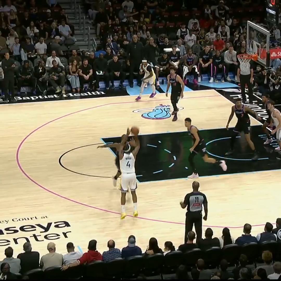 Knocking it down from range 🎯

📺 @NBCSAuthentic 