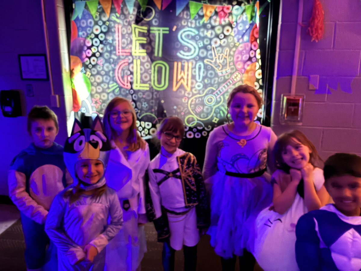 Hayes/Sanchez tweet media