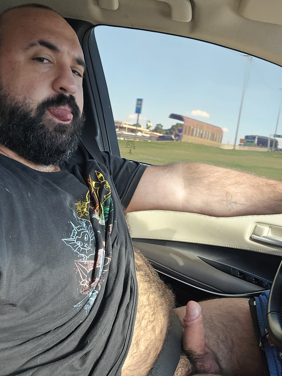 Quer uma carona?

Do you want a ride?