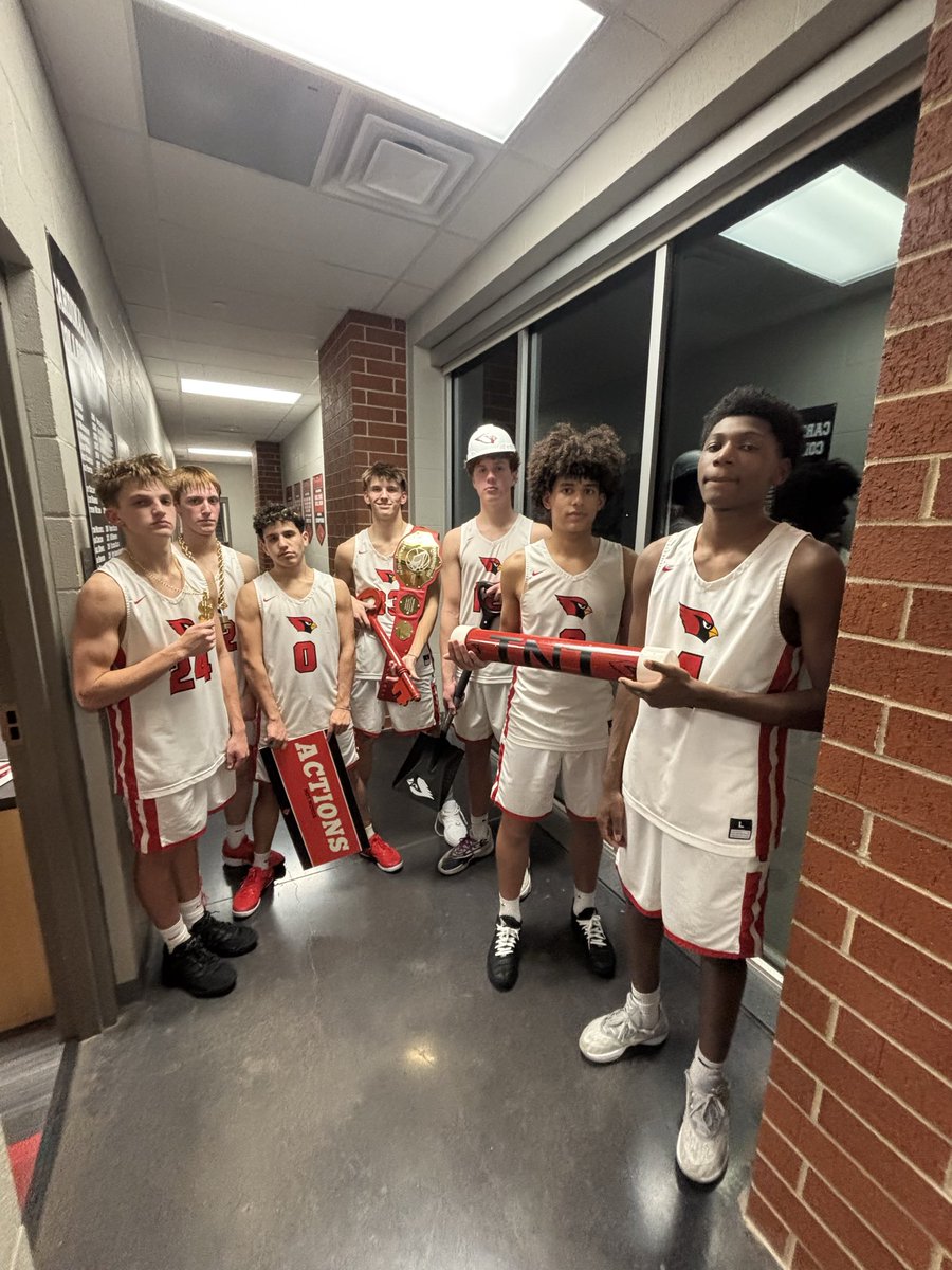 Farmington JV 47 - 44 Southside JV

Key Performer+Board Belt
Jackson Marshall 15 Pt 9 Rb 3 Ast

TGHT
Roman Simpson 14 Pt 6 Rb 3 Ast

A.O.W.
Isaac Carbonel 6 Ast

TNT
Kasyn Brown 4 Pt
Alijah Taylor

$
Greyson Abram 9 Pt

Lockdown
Noah Scott 3 Pt