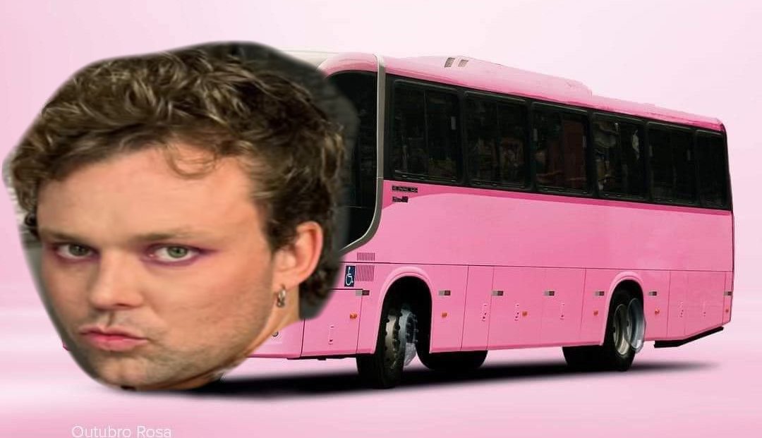 madebyAngel55's tweet photo. everyone's a bus https://t.co/7cr2Lizocr