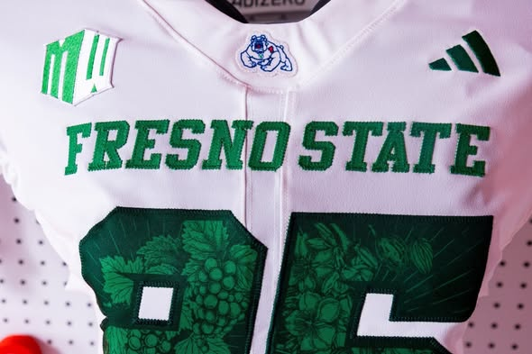KlassyDogs's tweet photo. Last one in The Valley this season… let’s make it count! 

It’s Senior Day. White Out. Ag Day. Boots & Buckles Day.
And yes — another TICKET GIVEAWAY! 🎟️
1⃣ Follow
2⃣ Like
3⃣ Repost

4 tickets to a few lucky winners! Team’s 7-3 and still fighting for it all — let’s pack Valley Children’s Stadium and send our seniors out the right way!  #GoDogs