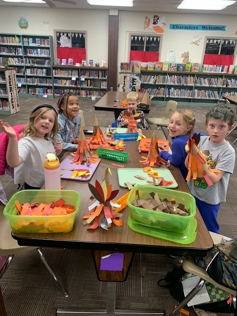 AbbeyJBolton's tweet photo. 🦃✨ Craft Club got extra creative today — our handmade turkeys are officially too cute to gobble! Loving the feathers, colors, and teamwork that went into each one. #Kinders #Firsties #TurkeyTime #DaveyDragons @KentSchools https://t.co/IFBOxJo90j