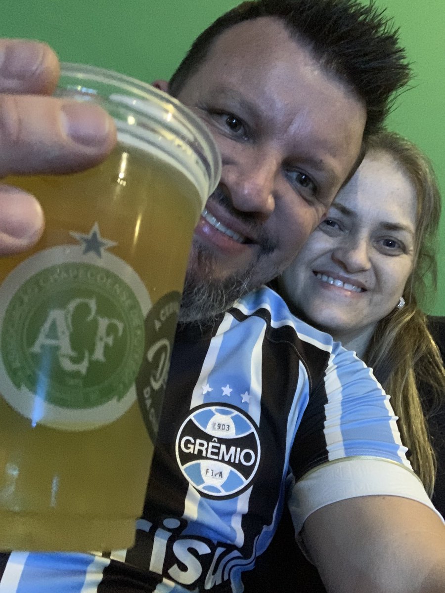 Gremio,  Chape, Chopp e ela…
O que posso querer mais…
Obrigado Deus