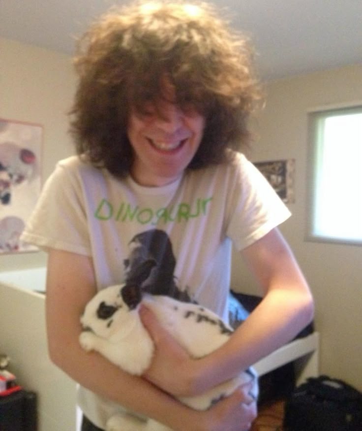cshdoingstuff's tweet image. Ethan Ives holding a bunny