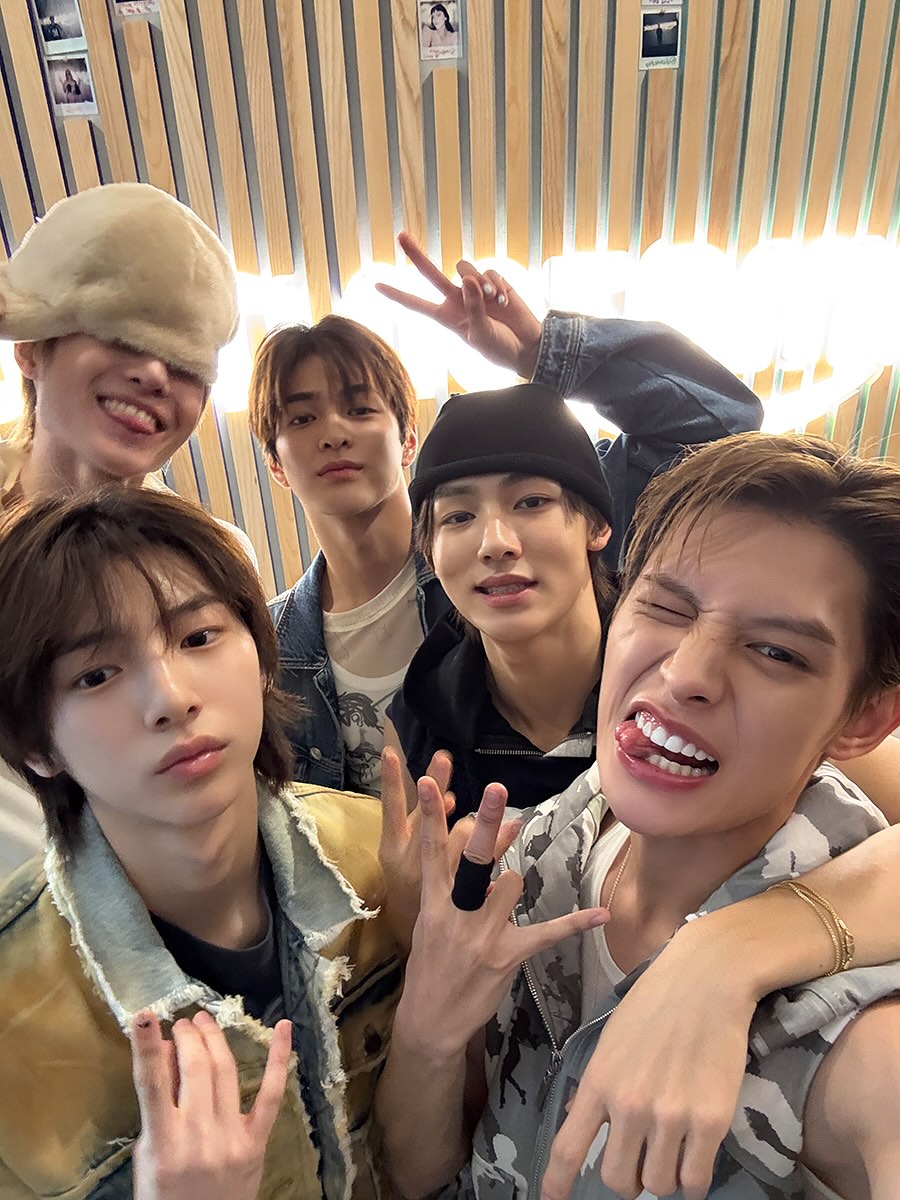 cortissung's tweet image. quem do Cortis faz aniversário no mesmo dia ou próximo do seu ?

Martin: 20/03
James: 14/10
Juhoon:03/01
Seonghyeon:13/01
Keonho:14/02

o meu é o keonho e Martin