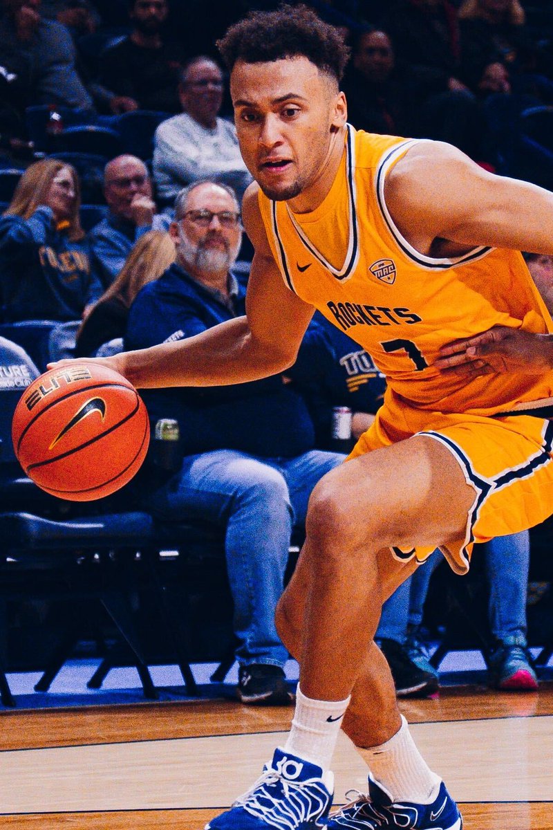 Toledo_MBB's tweet image. Seizing control in Savage!!!

Sean Craig has first double-double as a Rocket with 12 pts. &amp;amp; season-high 11 reb.!

TOLEDO 65
YSU 51
12:05 rem. 2H