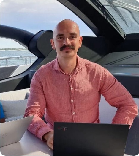 pheonix_trader's tweet image. Words of Wisdom from &quot;Kristjan Kullamäggie&quot;

✅“You don’t get paid for being active, you get paid for waiting and striking when everything lines up.”  

✅“Your job is not to predict the market—it’s to react to high-probability opportunities with controlled risk.”  

✅“The best…