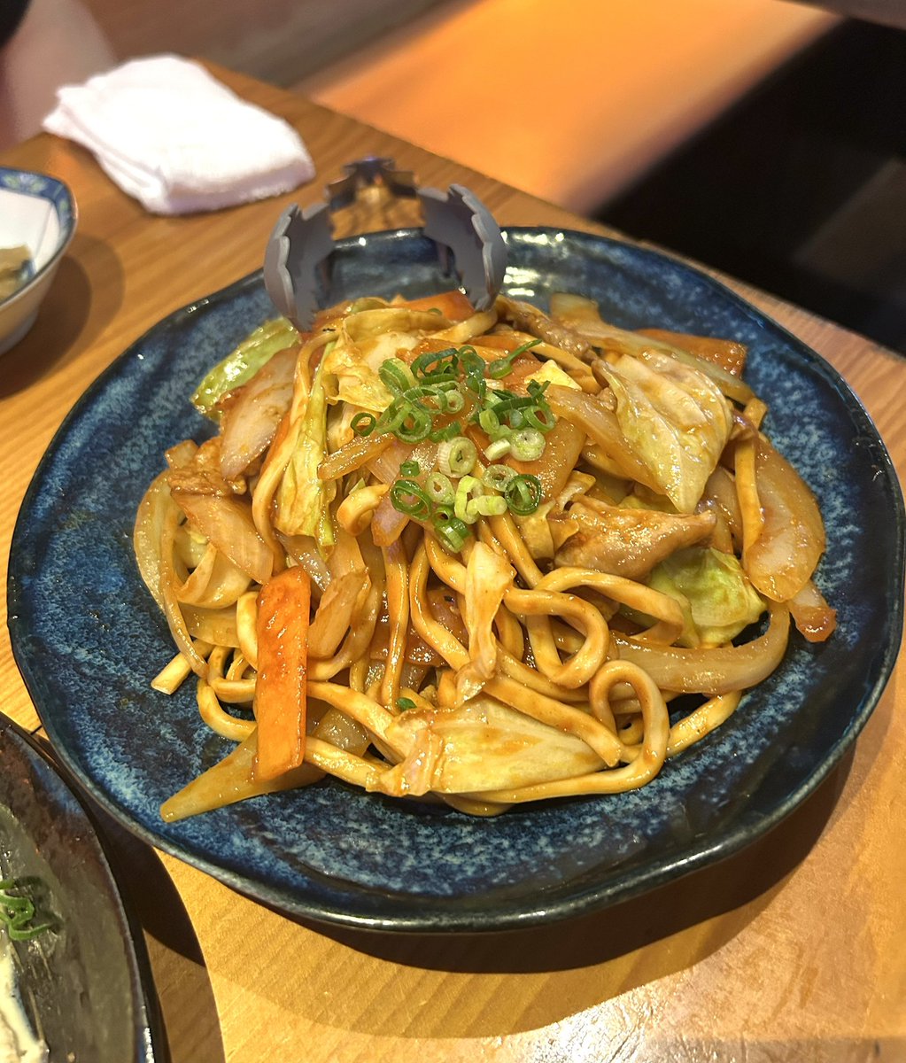 aichu5087's tweet image. 11/19夜。延泊となり延長戦となった沖縄の夜を楽しむ。美味しい沖縄料理を求めて酒場しょくどう残心さんへ。味よし！値段よし！更に一品一品のボリュームも凄くて店主様の心意気を感じる素晴らしいお店に出会えて最高の旅の締め括りとなった。是非また訪れたい。ご馳走様でした😊

#酒場しょくどう残心