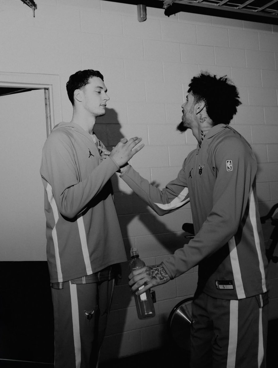 BANGGG ‼️‼️

Cash the first play of the night 🧙‍♂️

R. Kalkbrenner O16.5 PR (-120) ✅

#GamblingX #nba